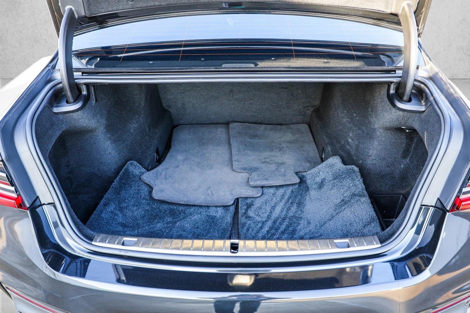 2022 BMW 750LI - Image 26