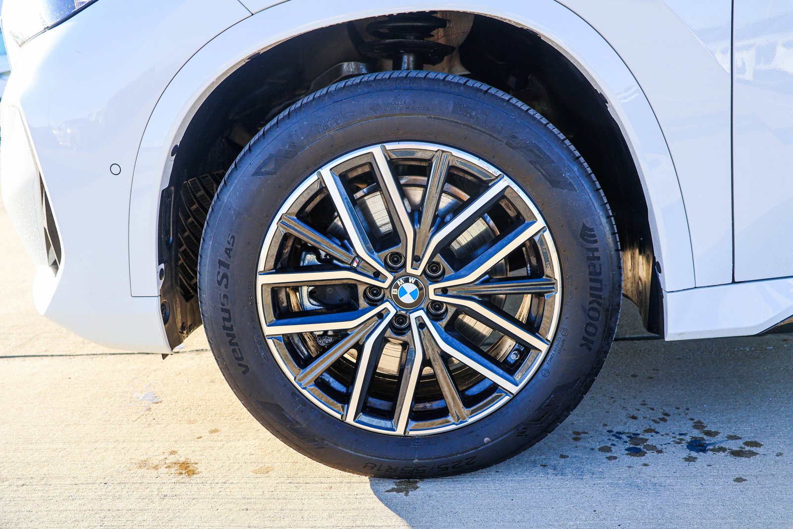 2025 BMW X1 - Image 9