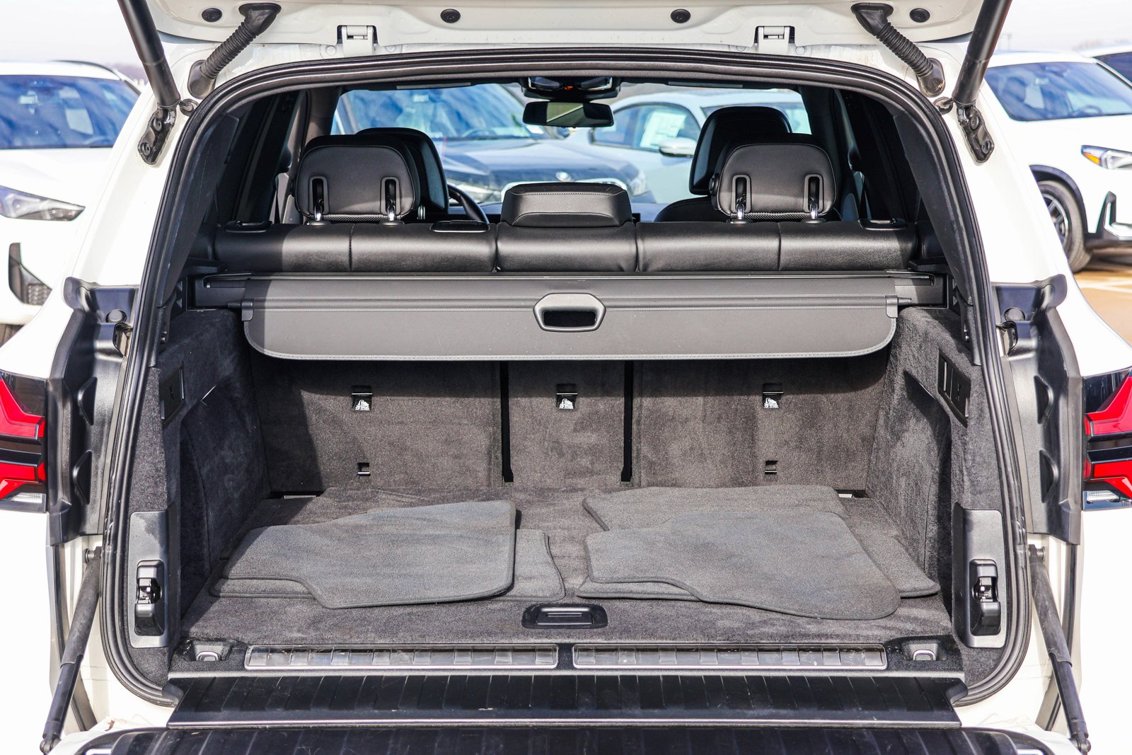 2024 BMW X5 - Image 25