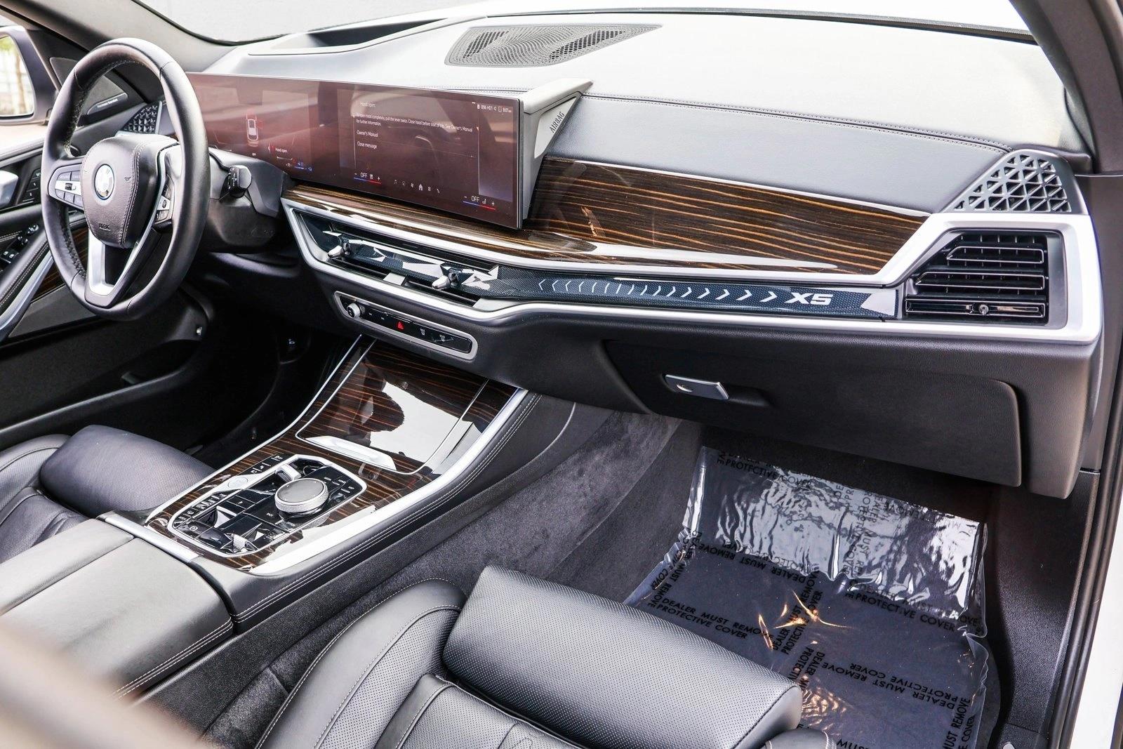 2025 BMW X5 - Image 28
