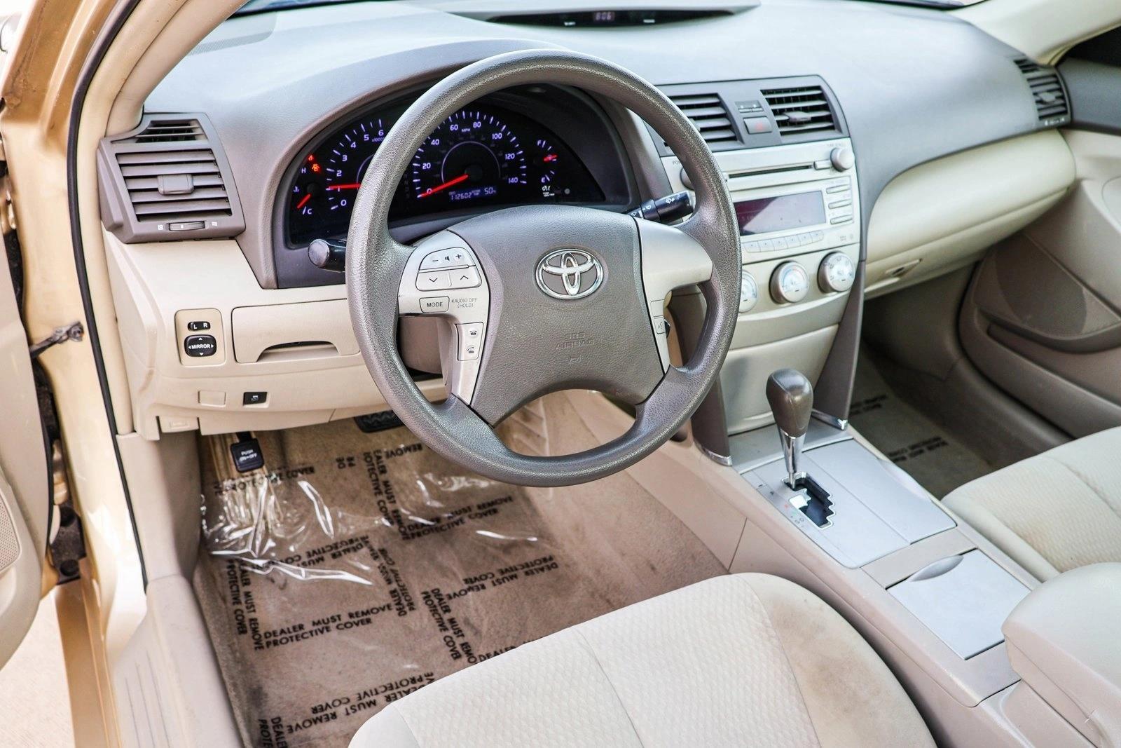 2010 TOYOTA CAMRY - Image 10