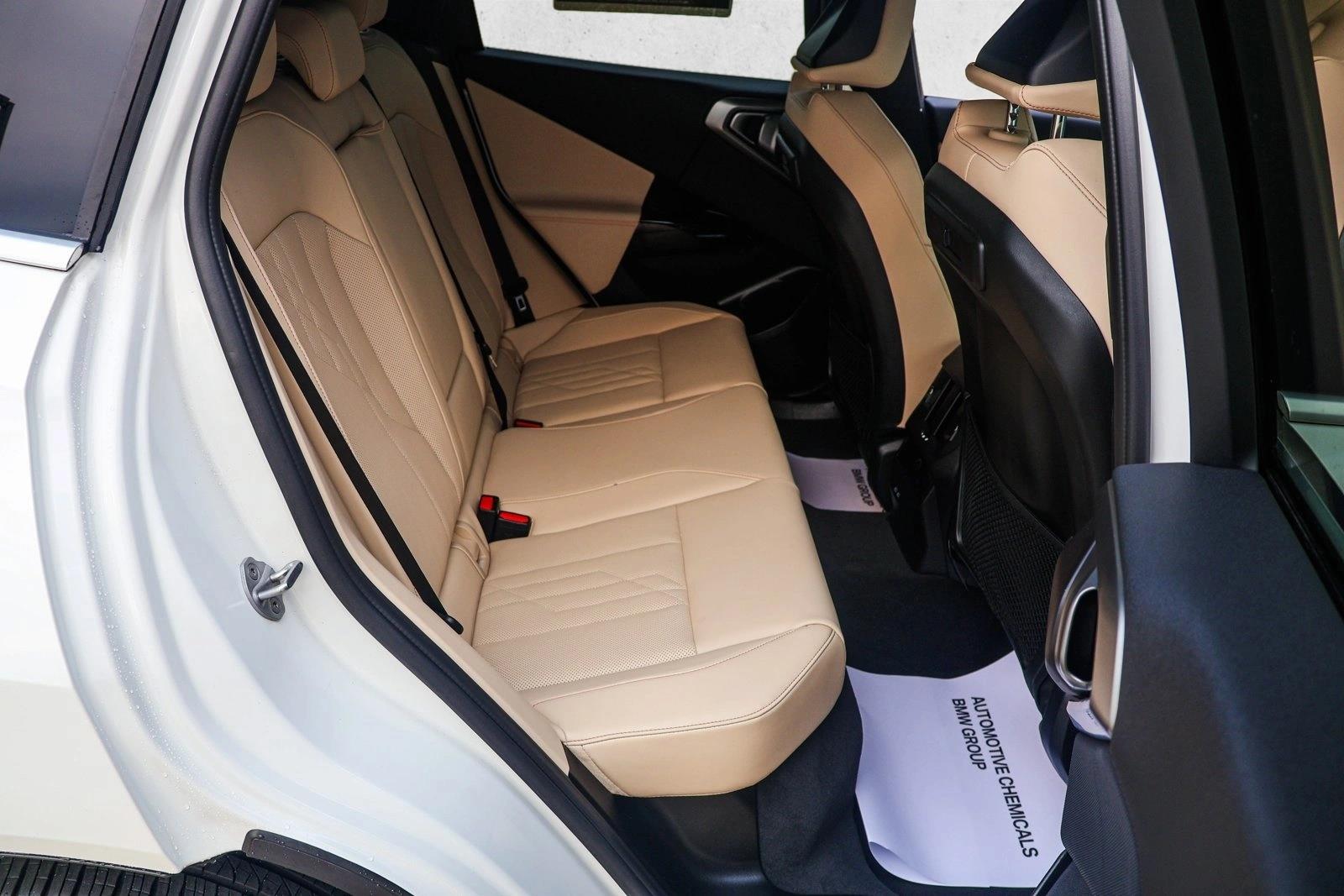2026 BMW X3 30 - Photo 23