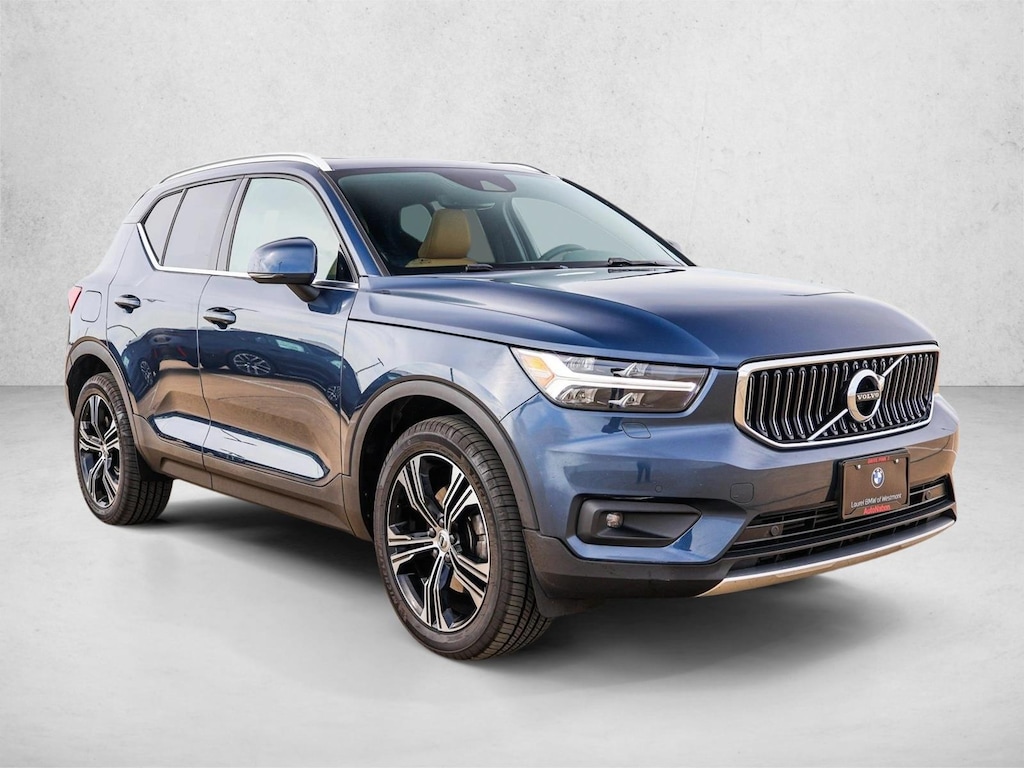 Used 2022 Volvo XC40 T5 AWD Inscription SUV