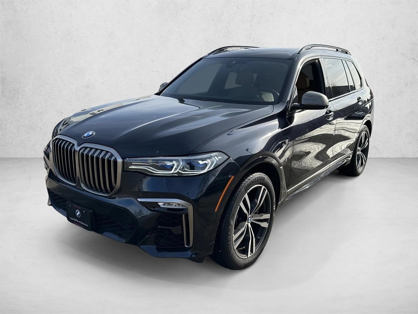 2022 BMW X7 M50i's photo