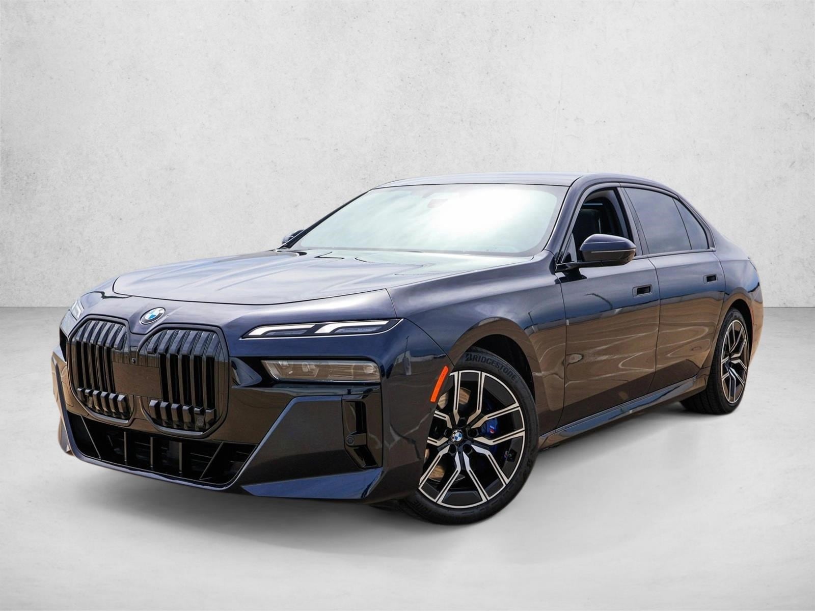 2023 BMW 7 Series 740i's photo