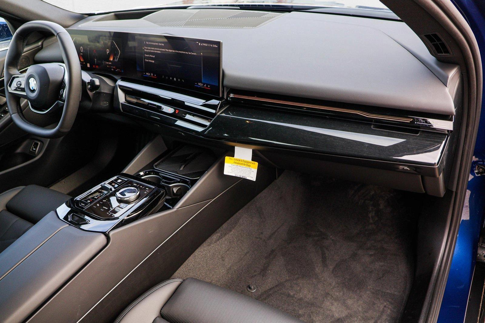 2025 BMW 530I - Image 24