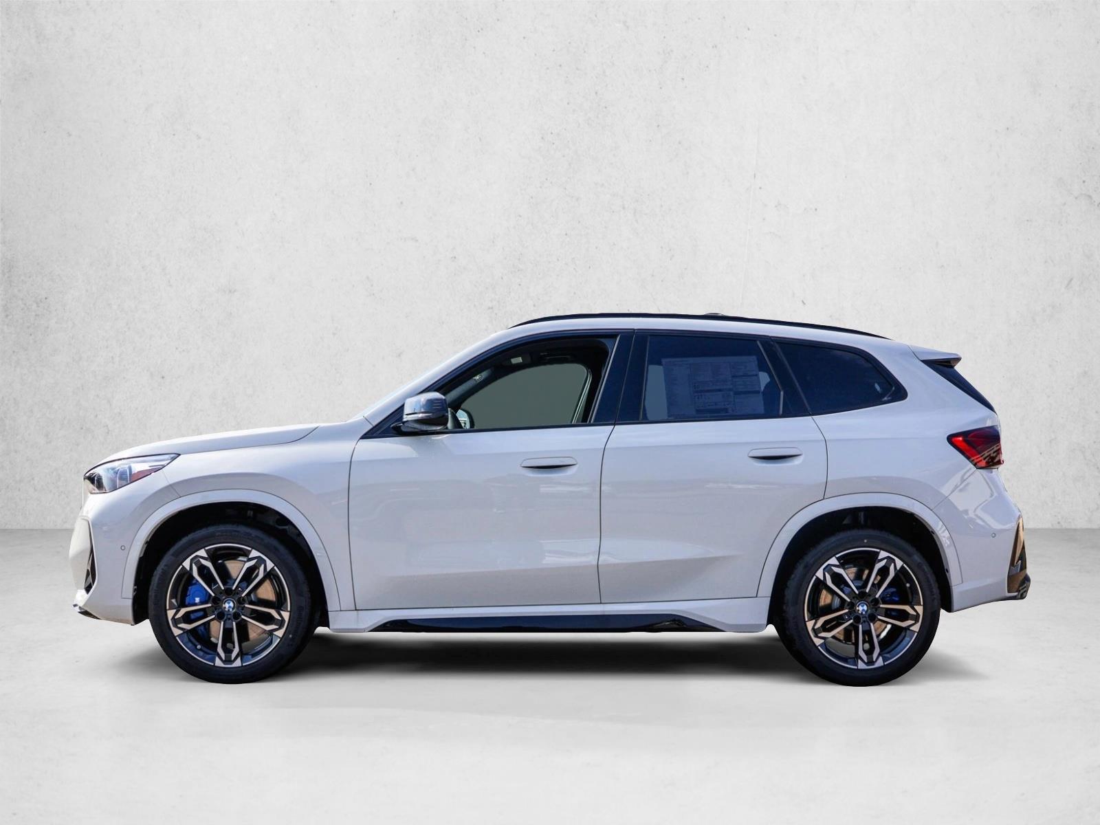 2026 BMW X1 M35i - Photo 8