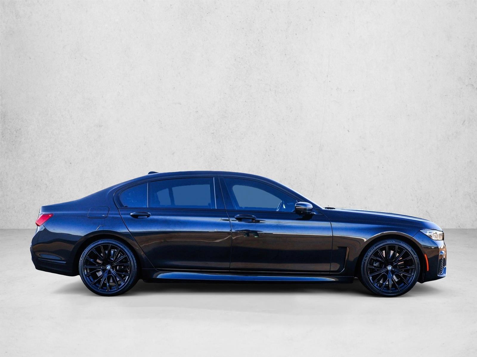 2022 BMW 750LI - Image 4