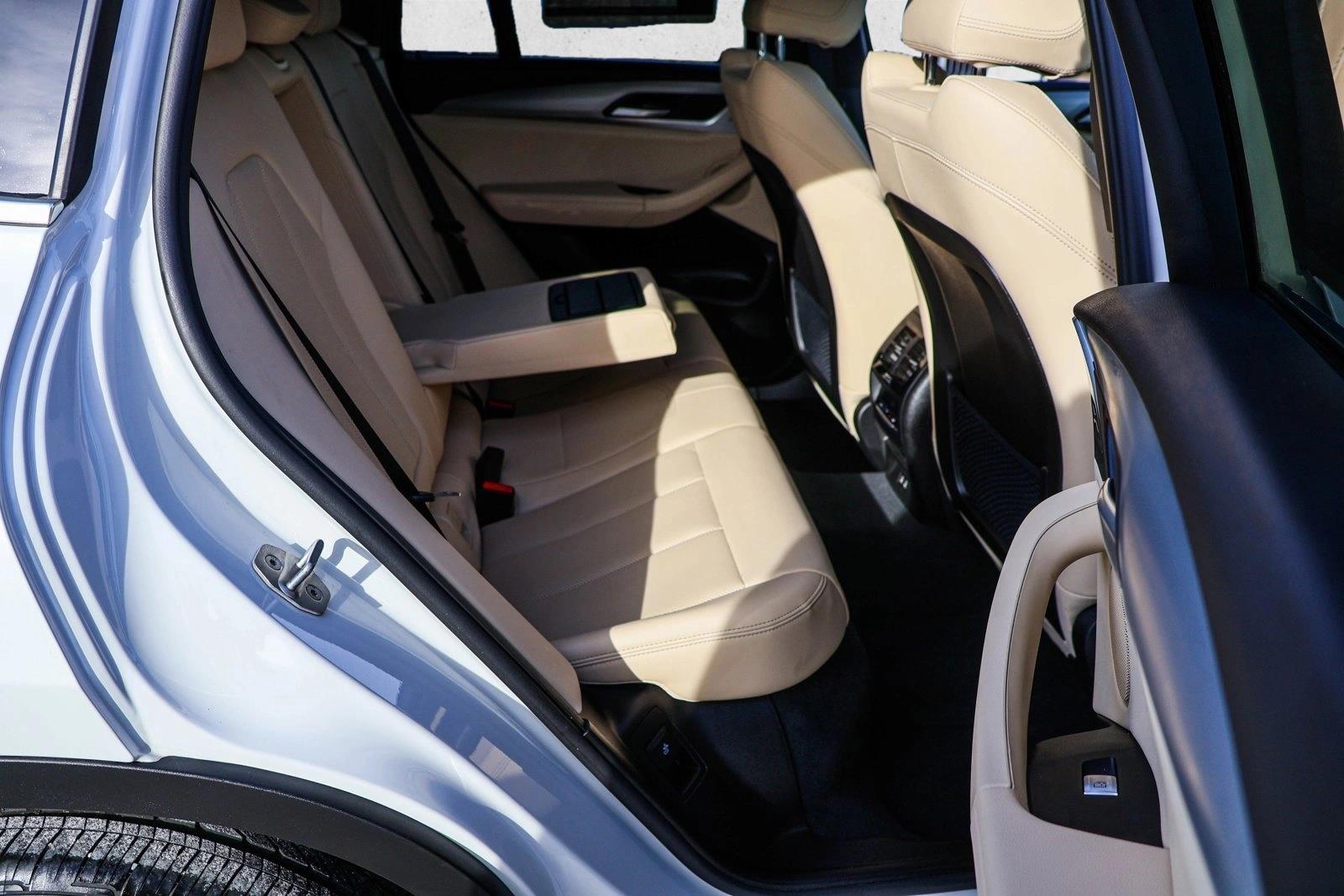 2025 BMW X4 - Image 27