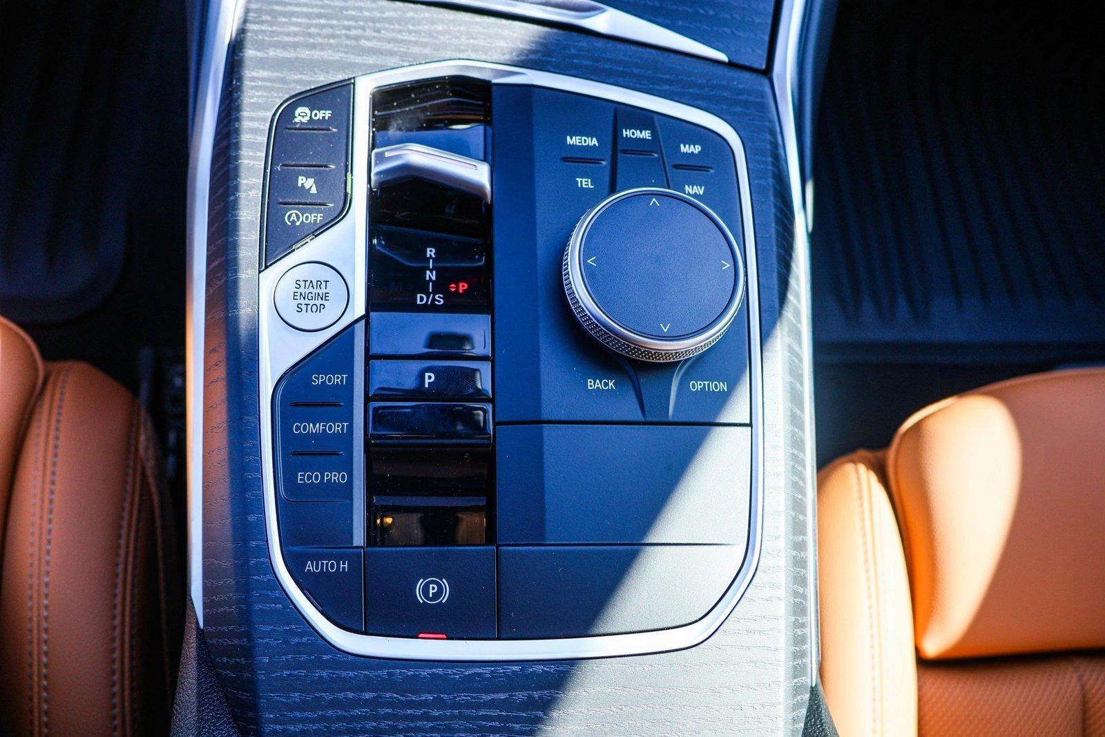 2025 BMW 330I - Image 19