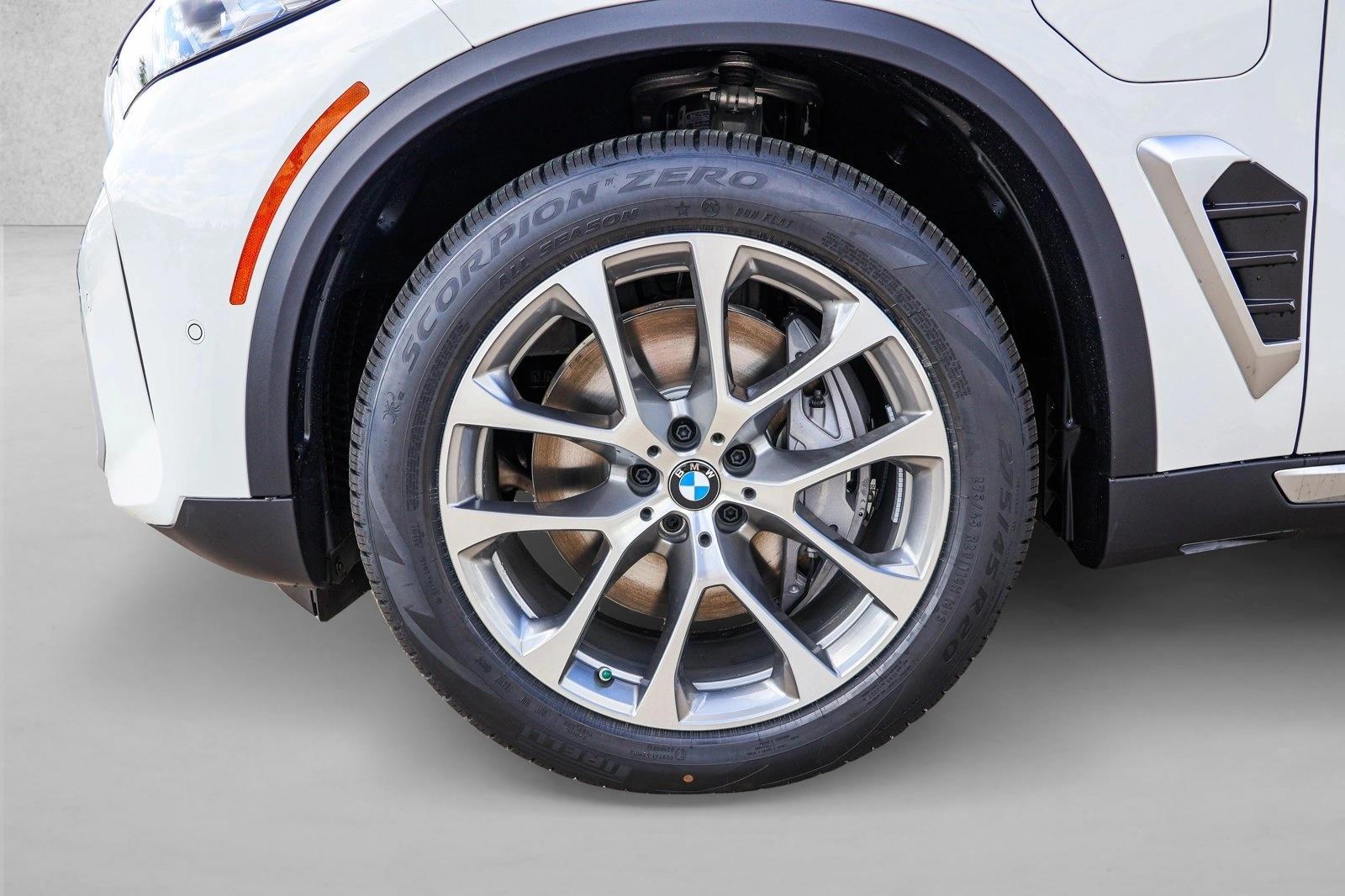 2026 BMW X5 50e - Photo 9