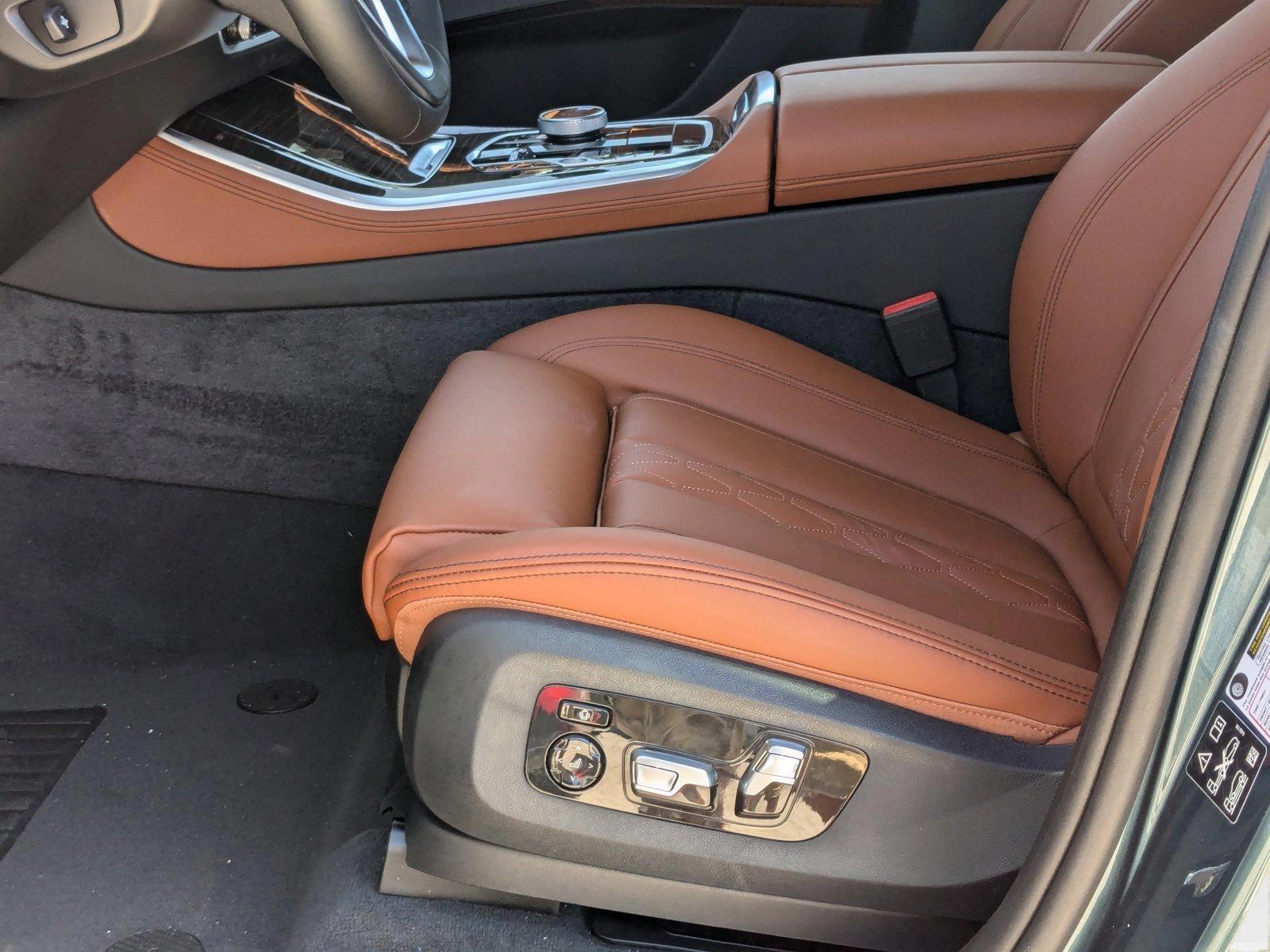 2025 BMW X5 - Image 4