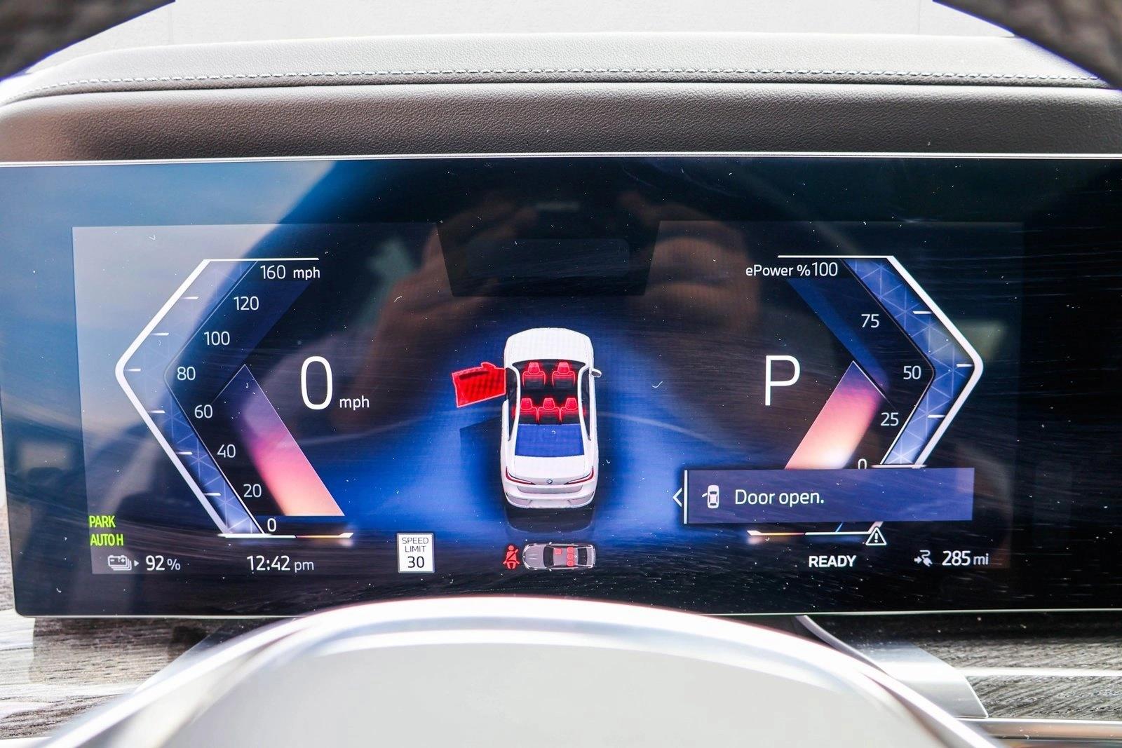 2024 BMW I7 - Image 15