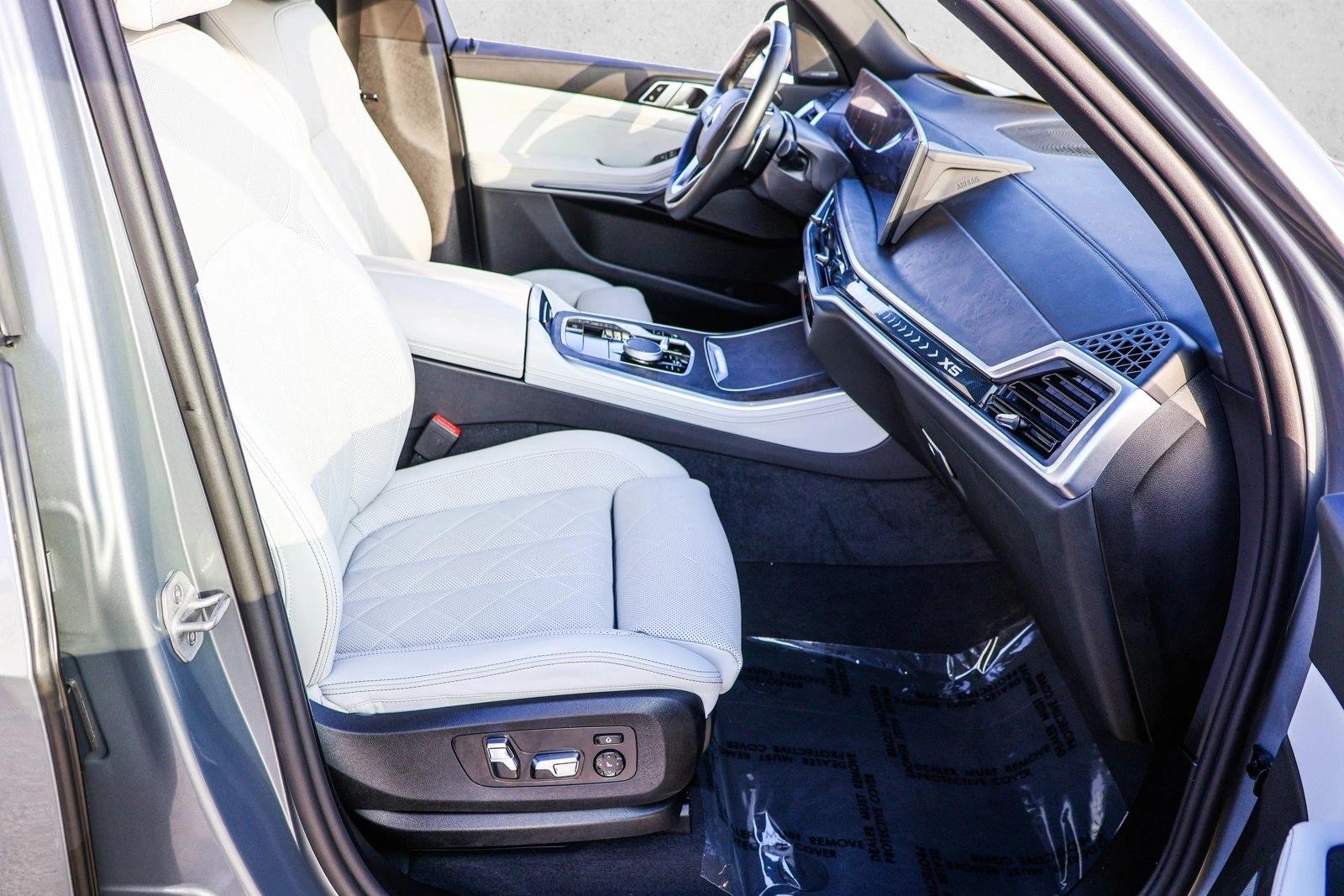 2025 BMW X5 - Image 28