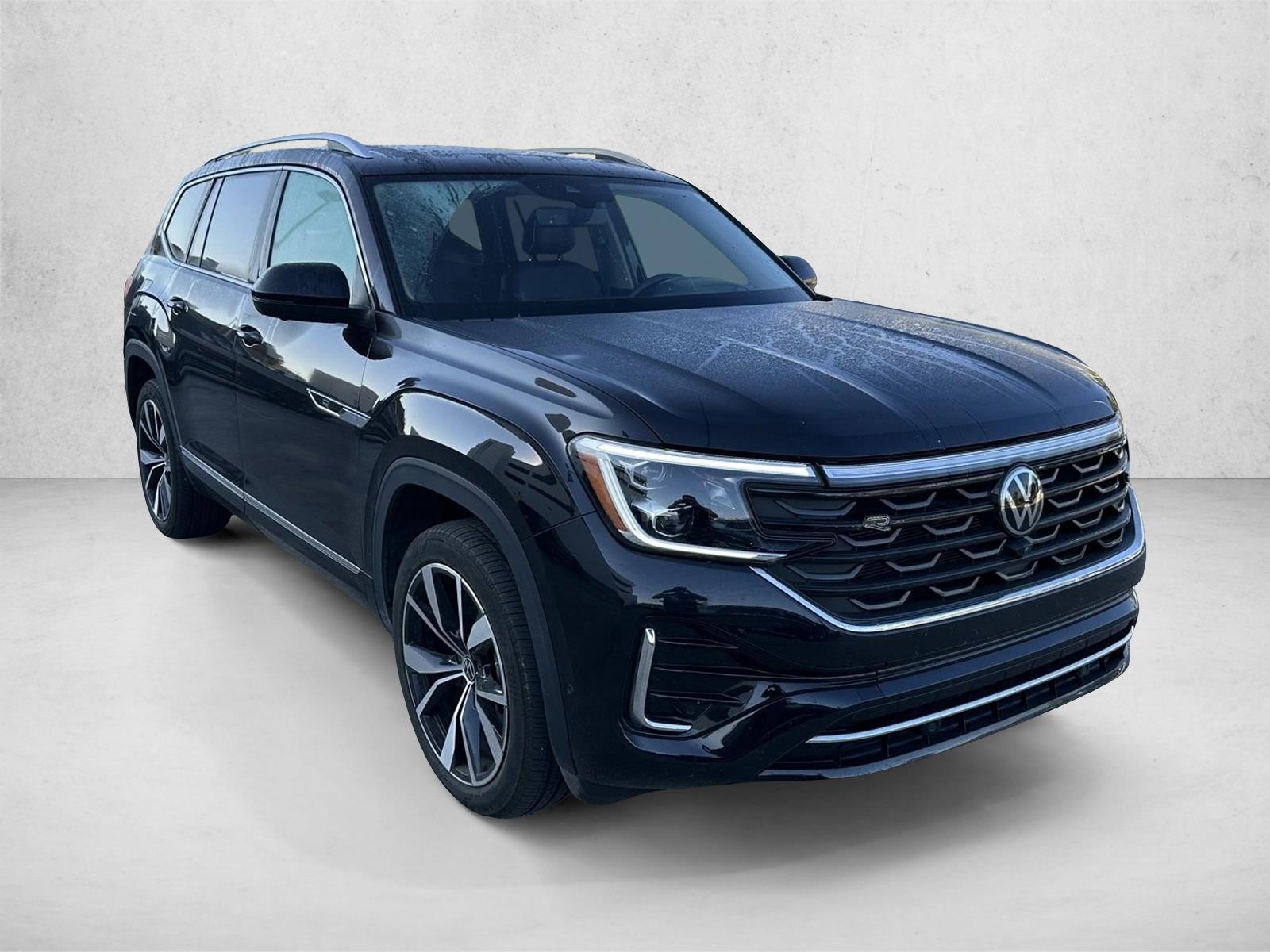 2024 Volkswagen Atlas SEL Premium R-Line photo 3