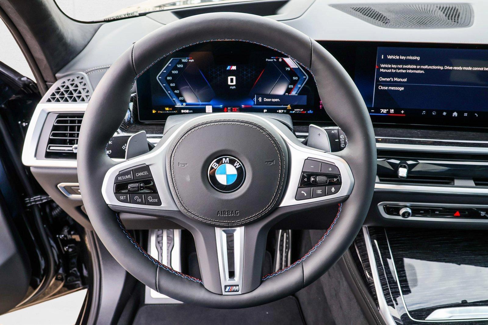 2025 BMW X7 - Image 14