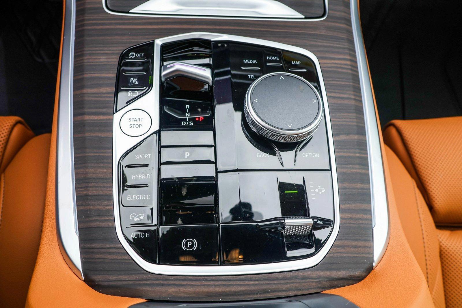 2025 BMW X5 - Image 19