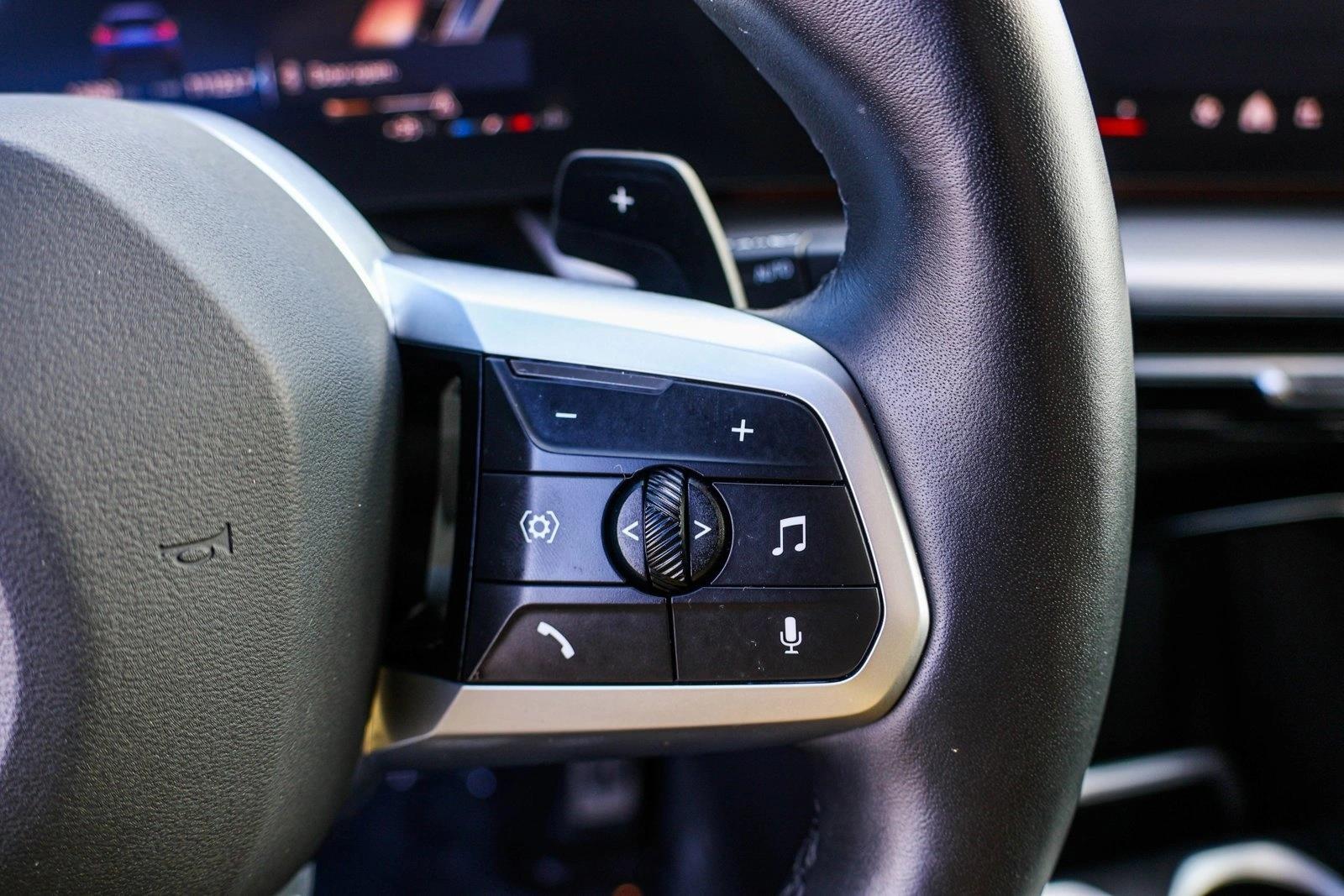 2025 BMW X1 - Image 16