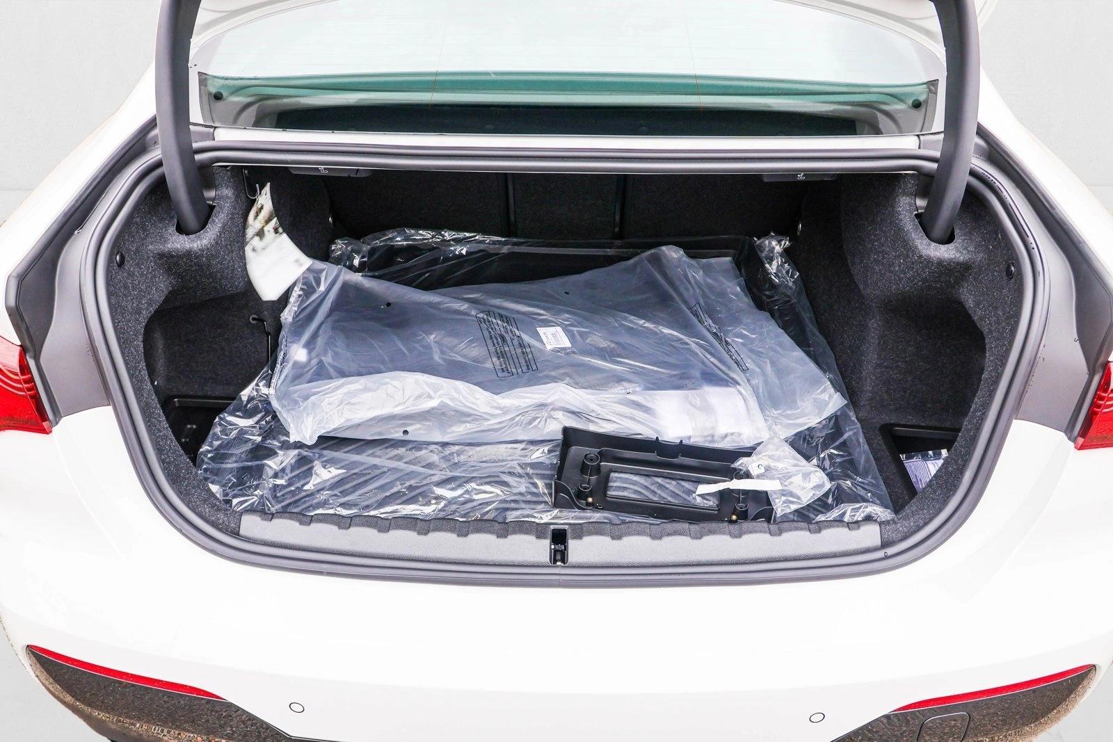 2025 BMW M440I - Image 21