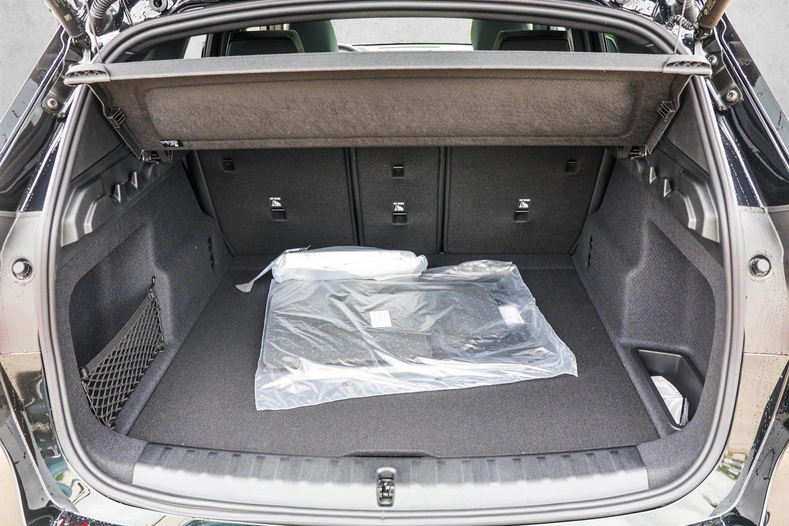 2025 BMW X1 - Image 22