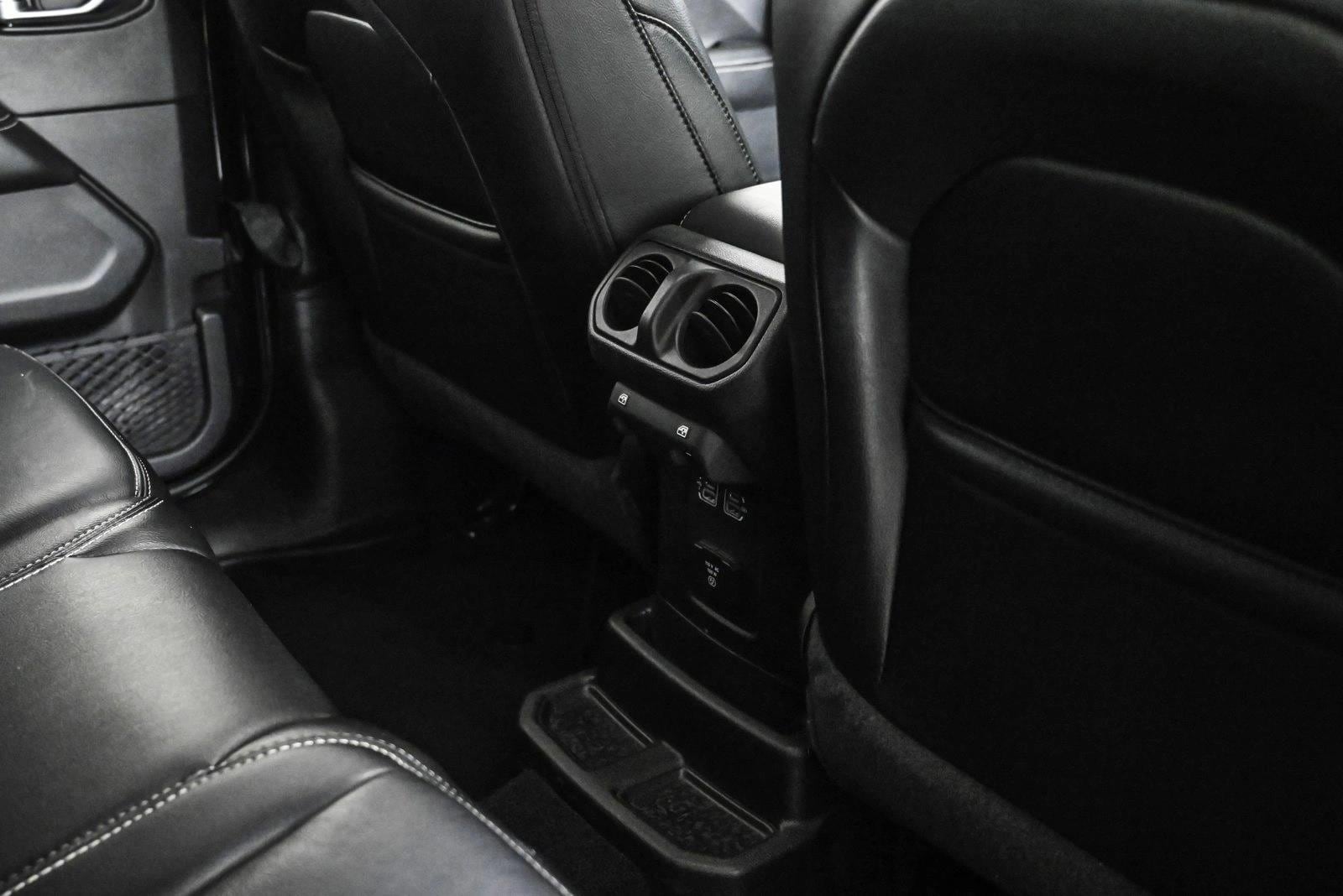 2020 JEEP WRANGLER - Image 17