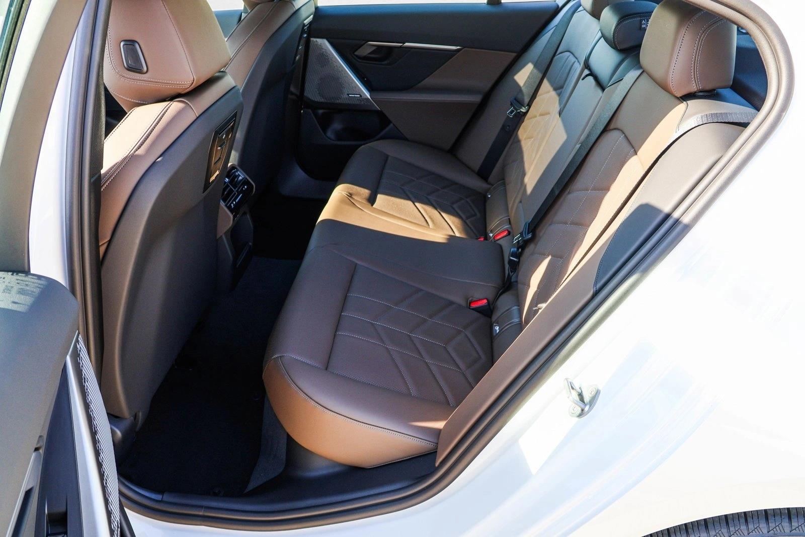 2025 BMW 530I - Image 20