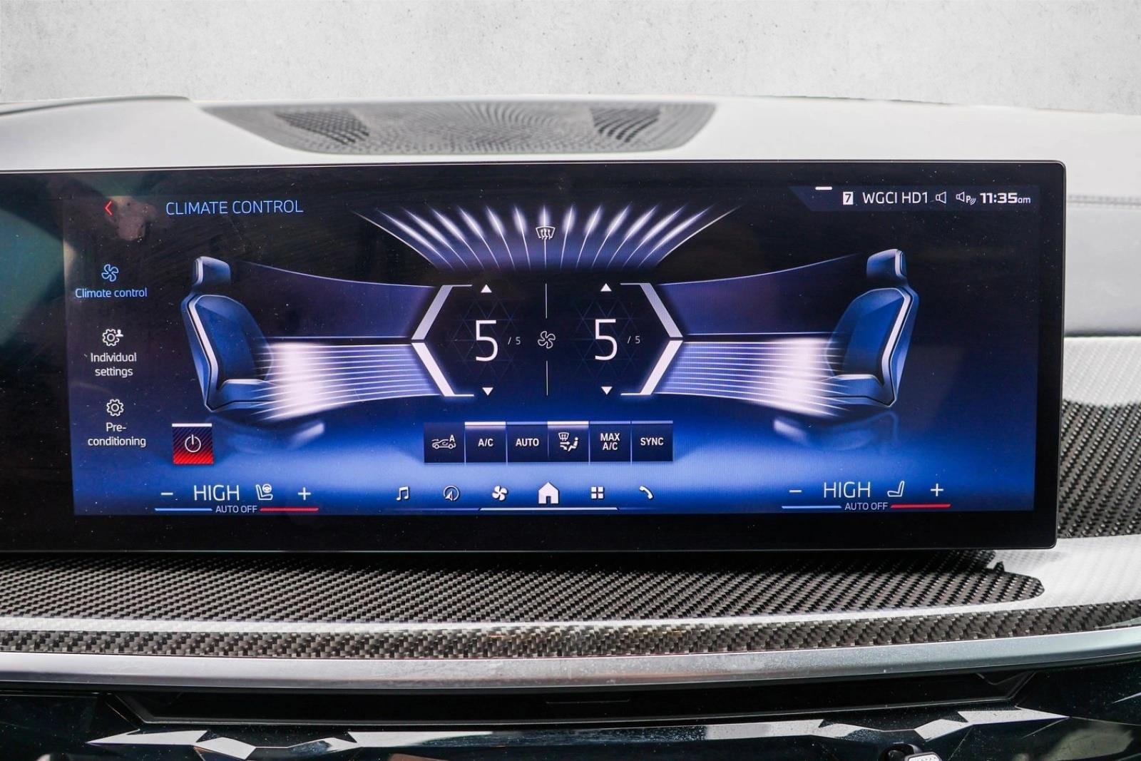 2025 BMW X7 - Image 20