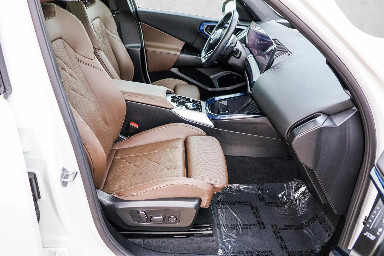 2025 BMW X3 - Image 26