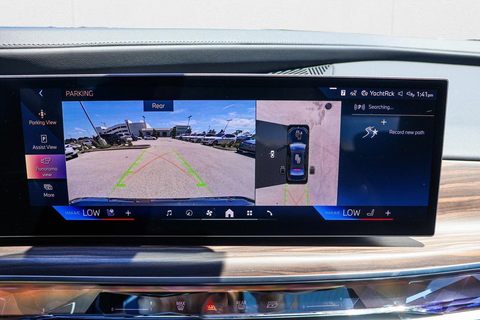 2025 BMW 7 Series 760i - Photo 17