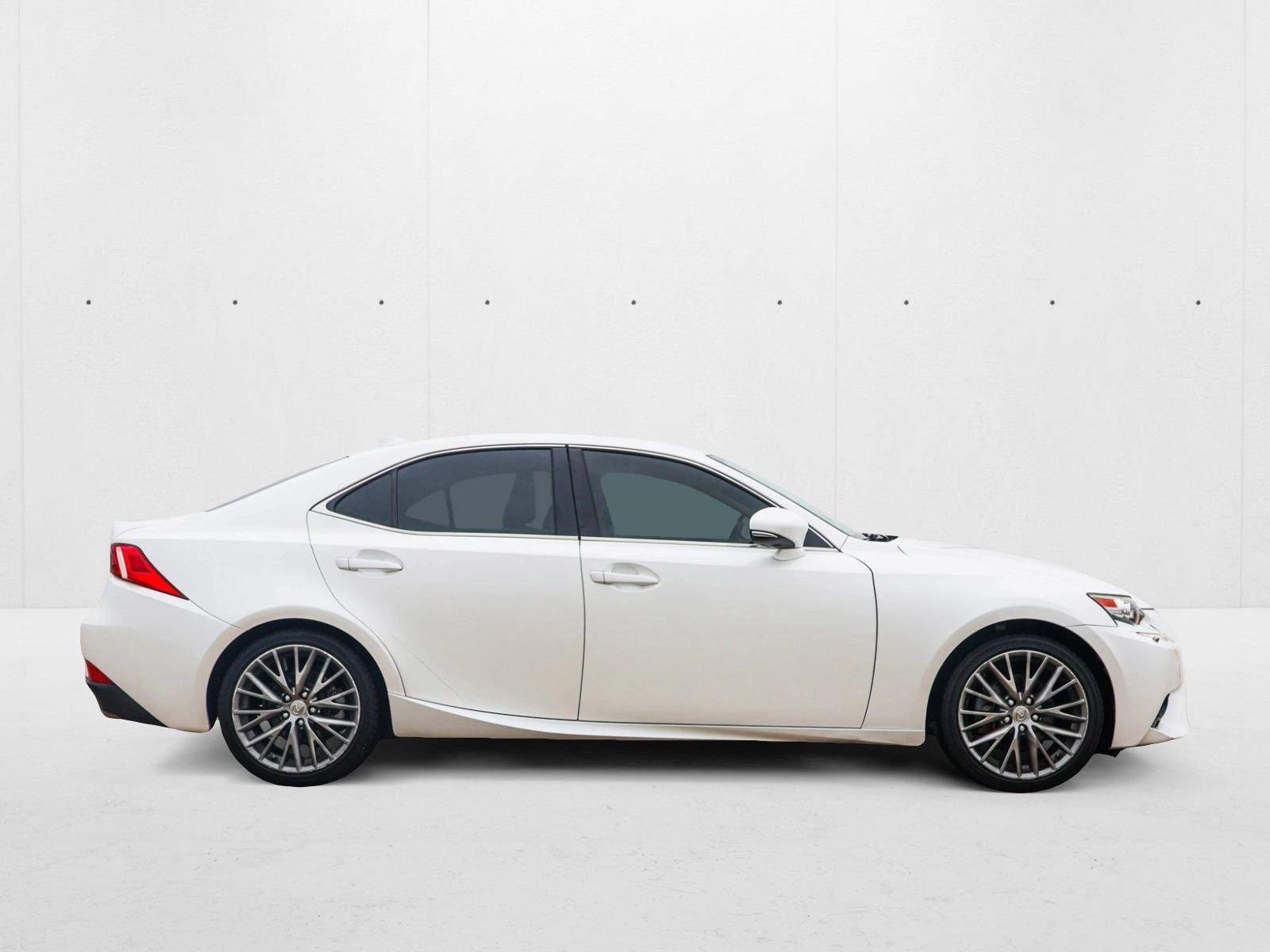 2014 Lexus IS 250 photo 4