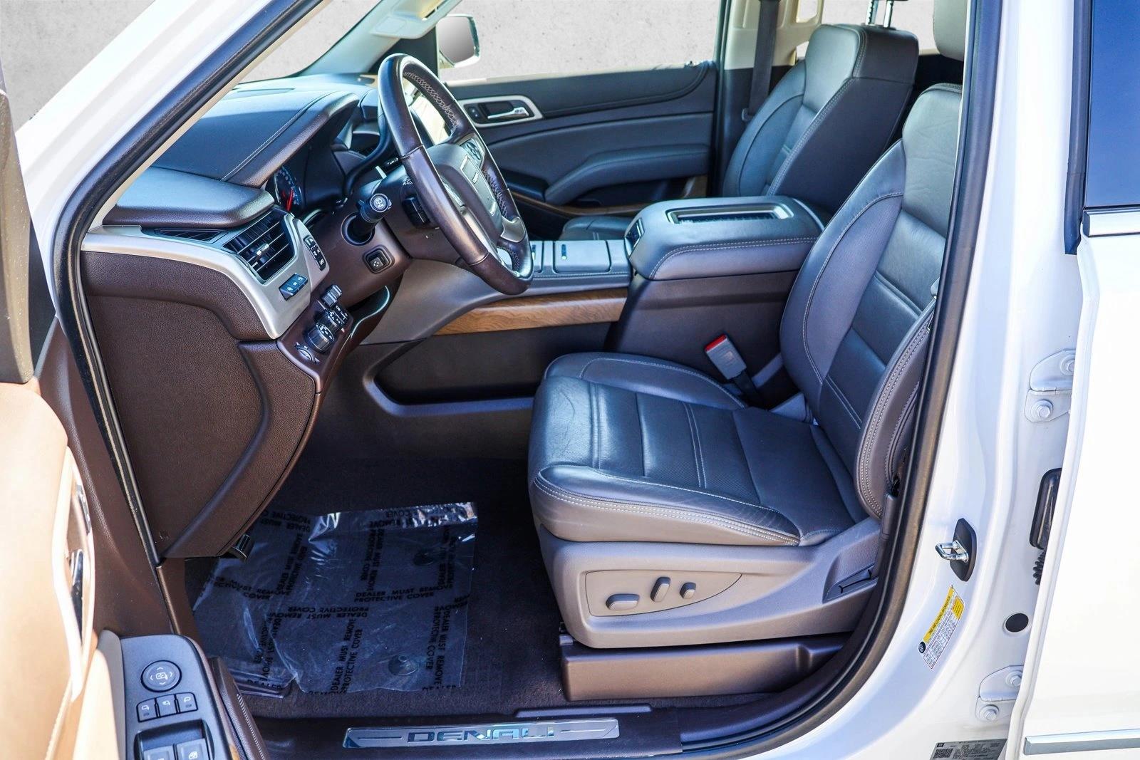 2019 GMC YUKON - Image 12