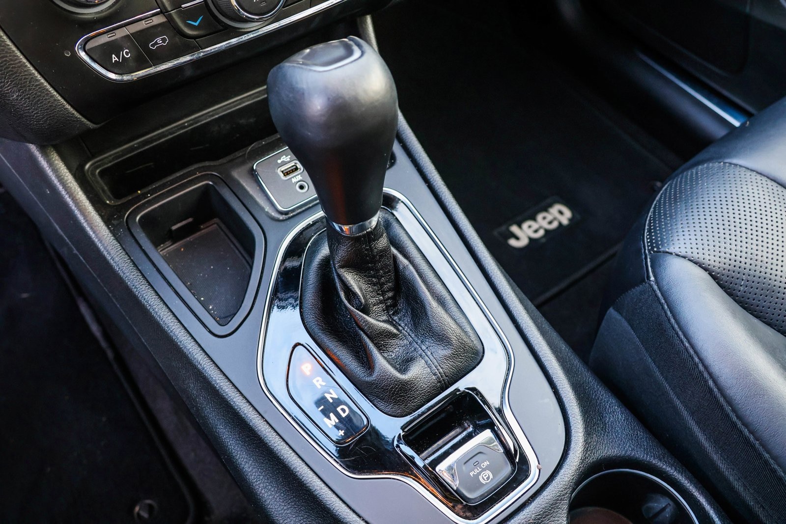 2019 JEEP CHEROKEE - Image 21