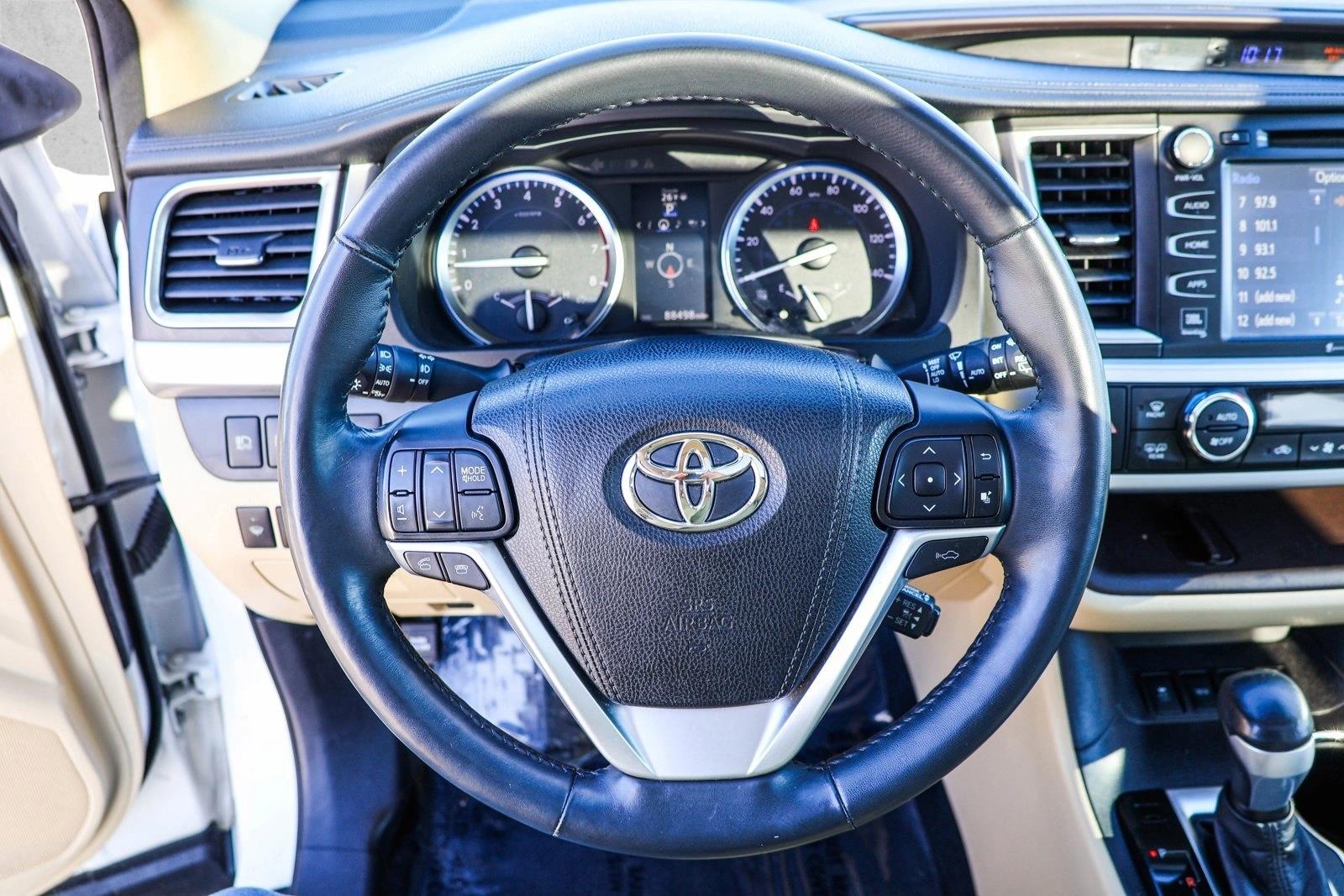 2016 TOYOTA HIGHLANDER - Image 13