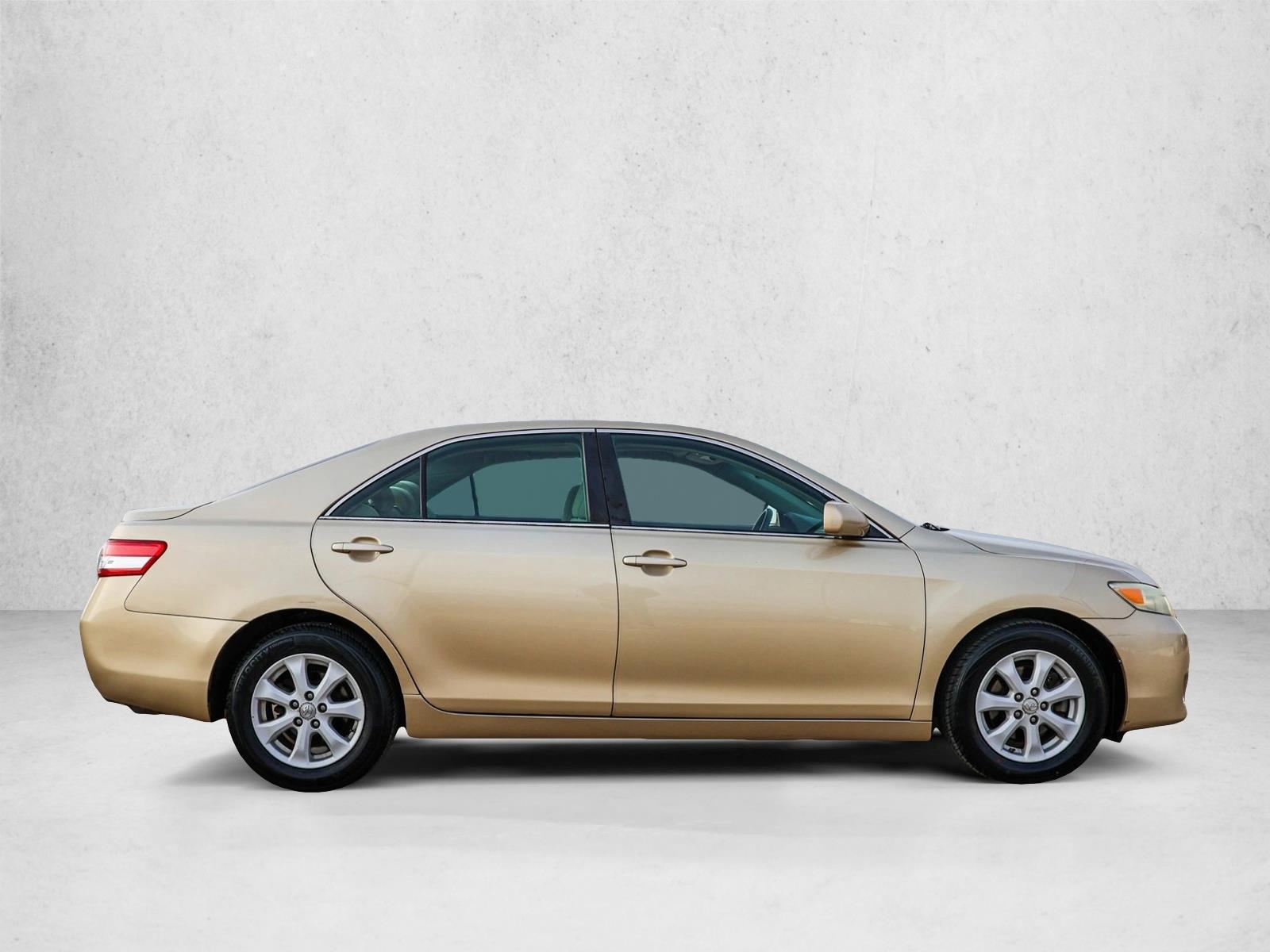 2010 TOYOTA CAMRY - Image 4