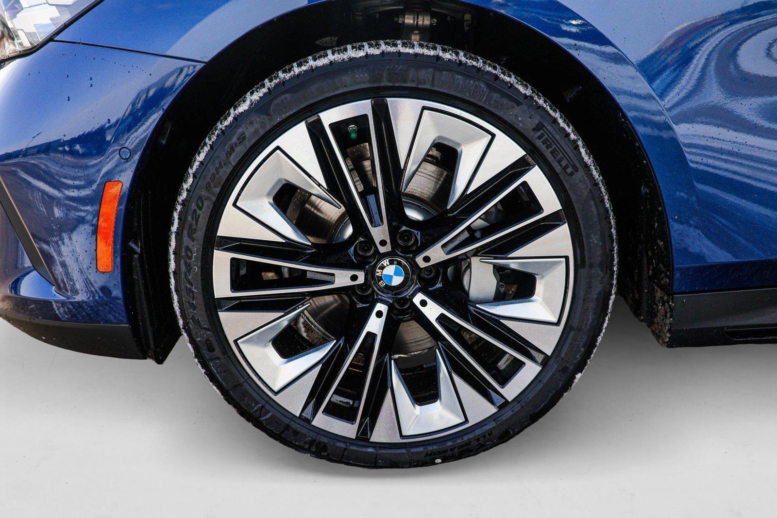 2025 BMW 530I - Image 9