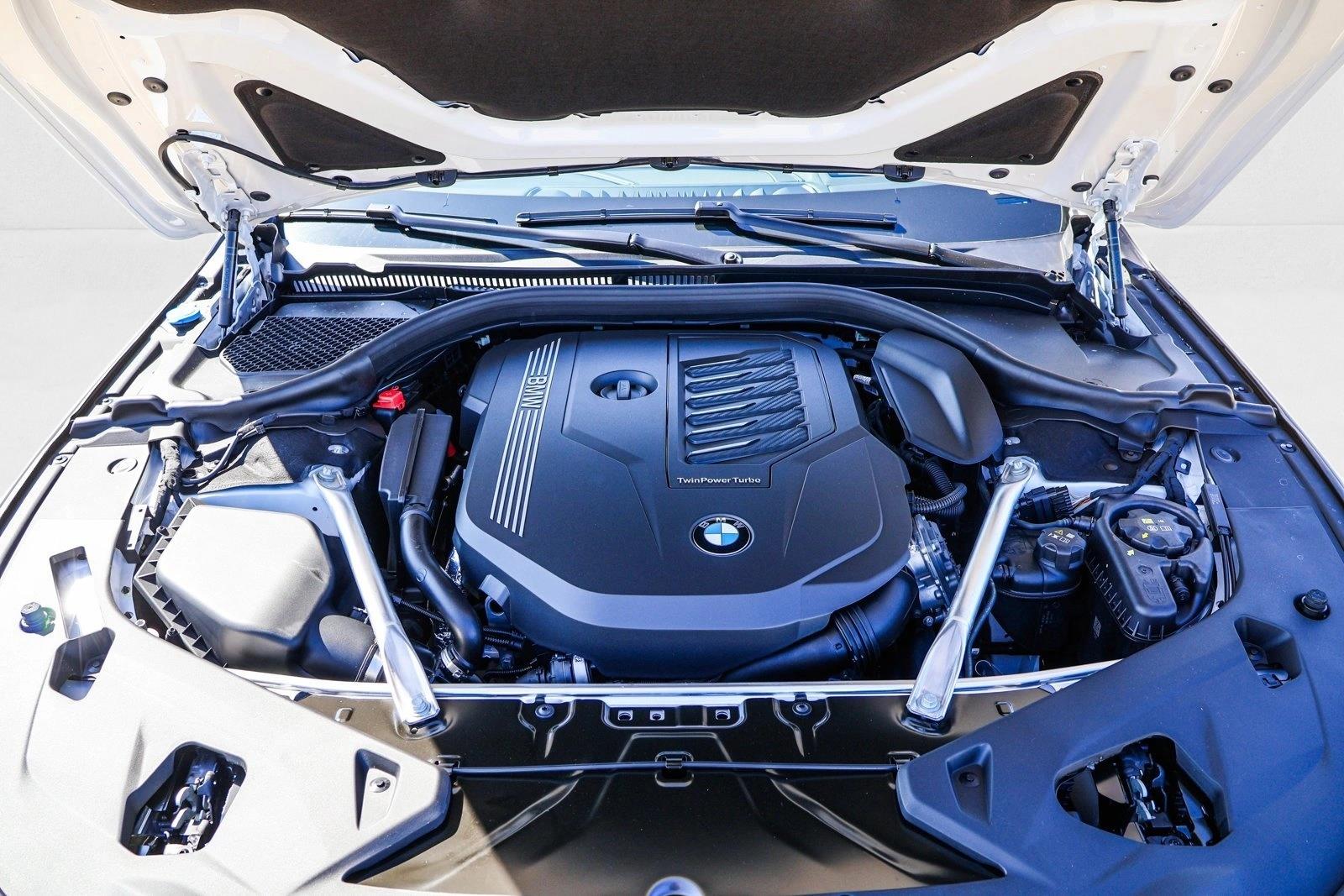 2026 BMW 8 Series 840i - Photo 27