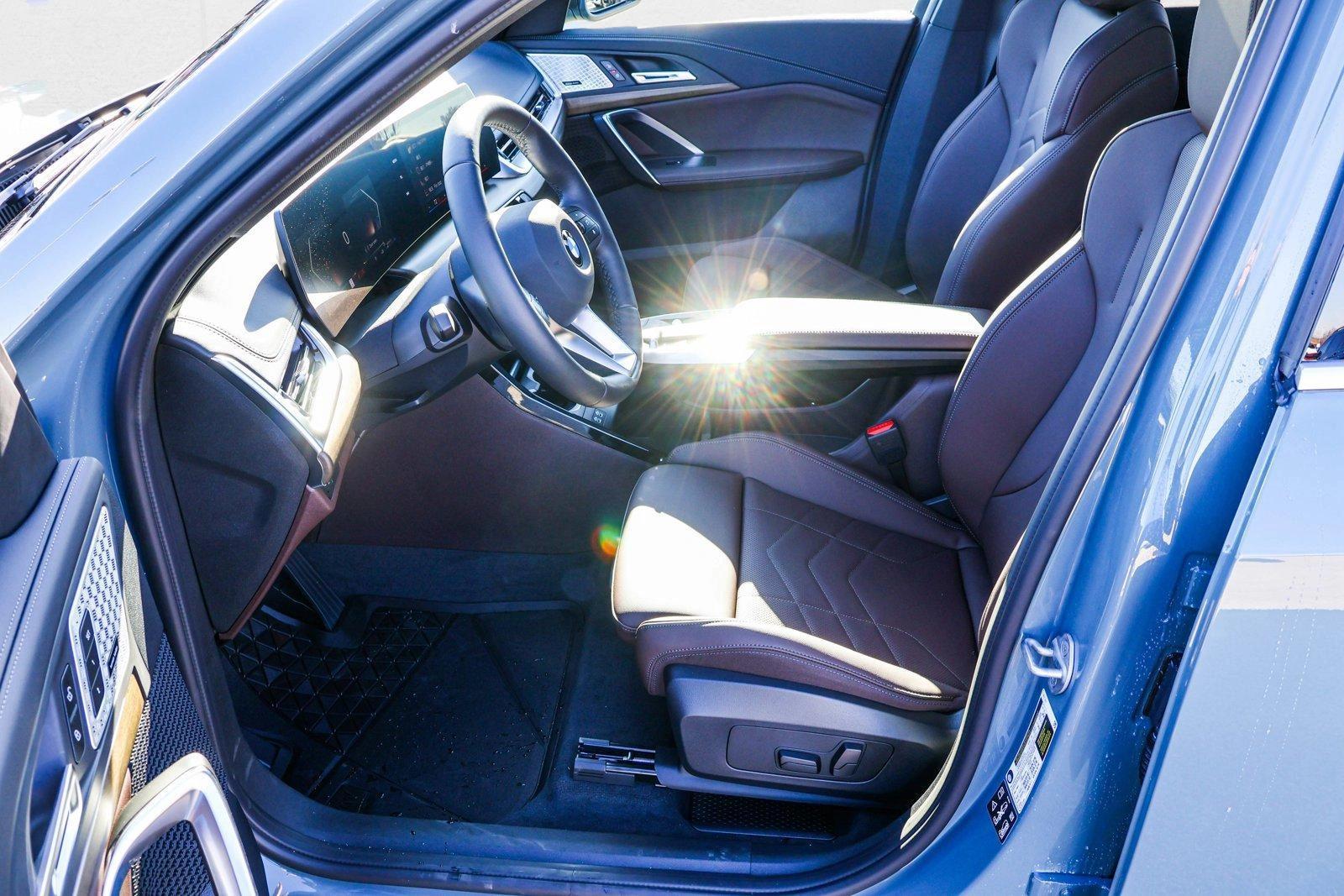 2025 BMW X1 - Image 12