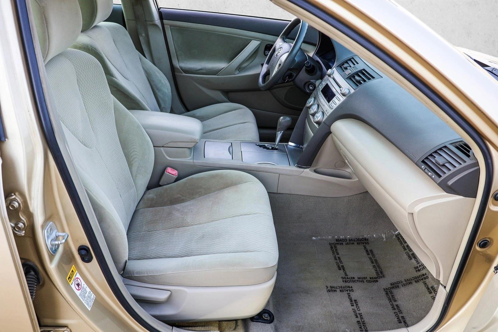 2010 TOYOTA CAMRY - Image 25