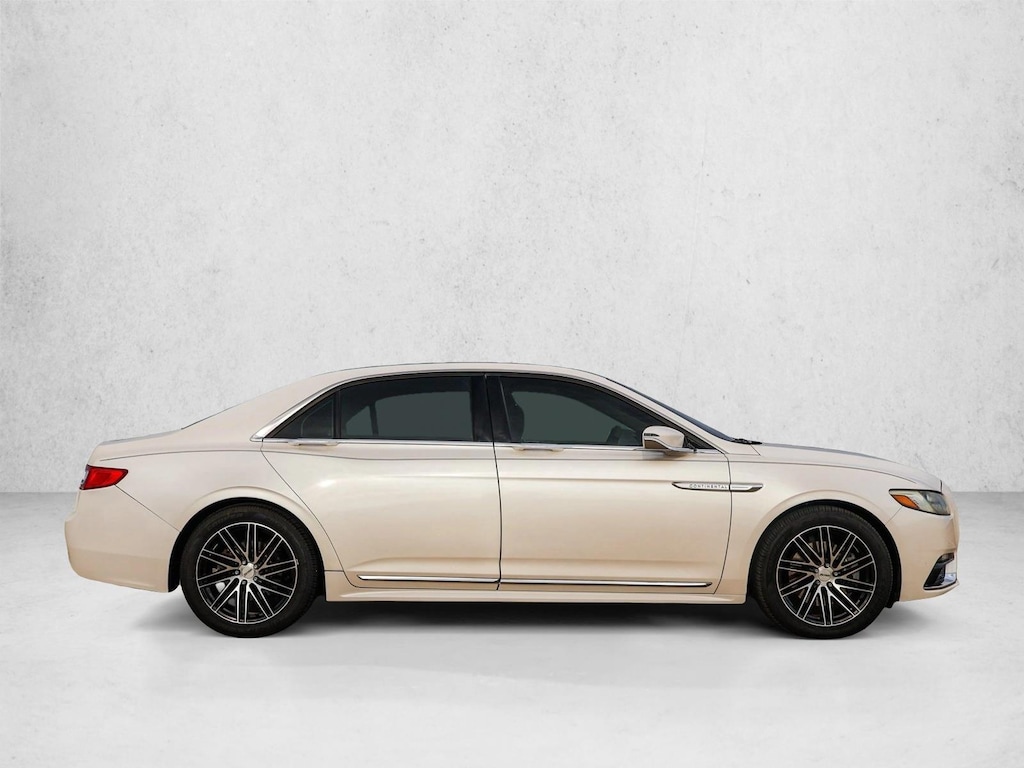 Used 2017 Lincoln Continental Select Sedan