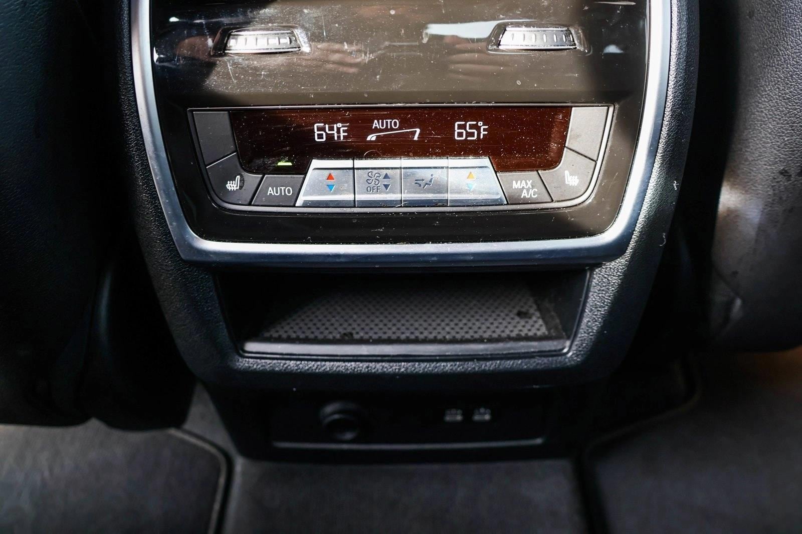 2024 BMW X7 - Image 22