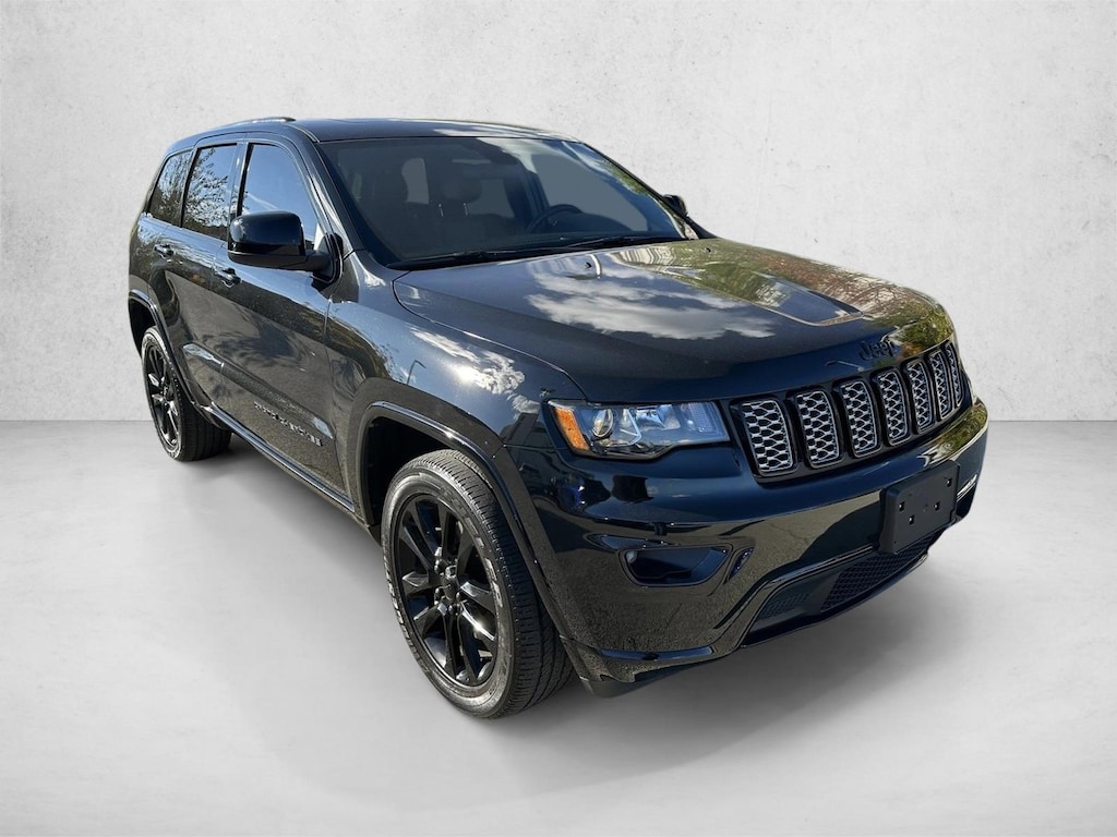 Used 2021 Jeep Grand Cherokee Laredo SUV