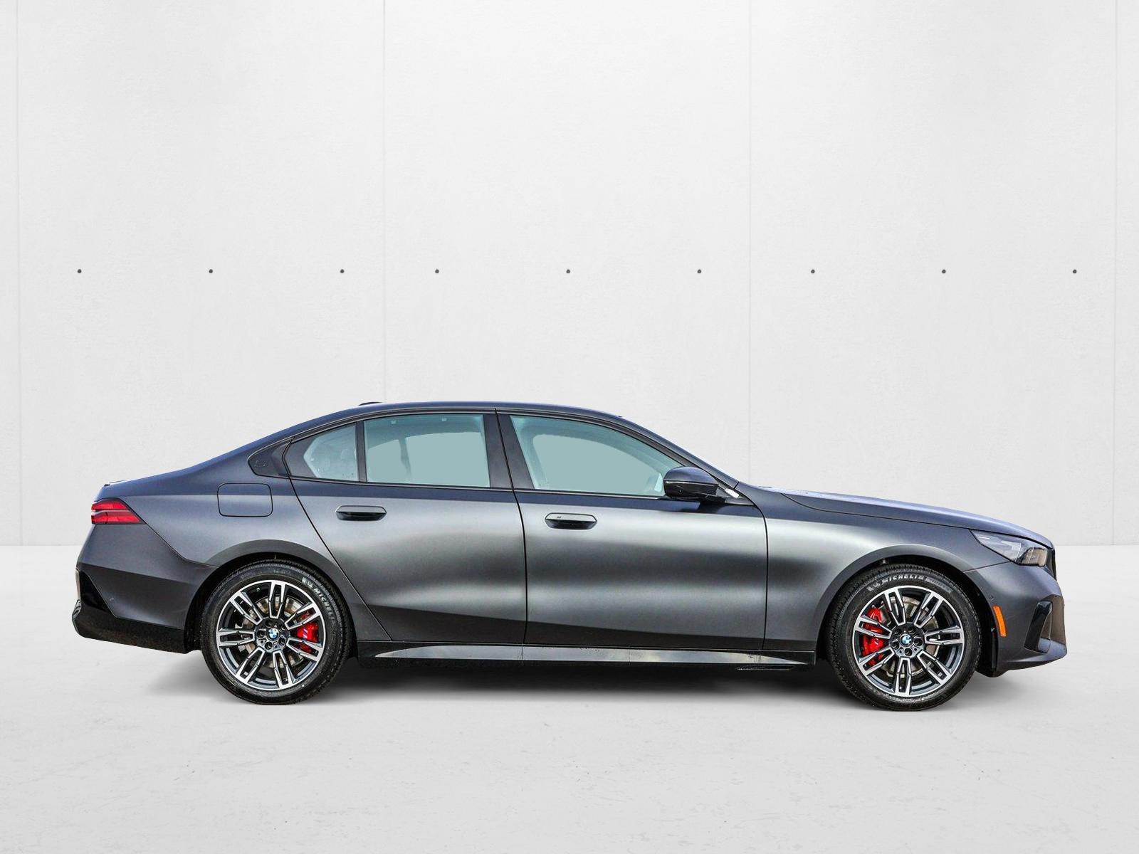 2025 BMW 530I - Image 4