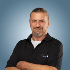 Staff member Alex Falat from ID_d32374