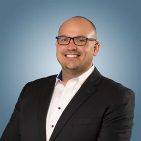 Staff member Paul Labak from ID_1f28be