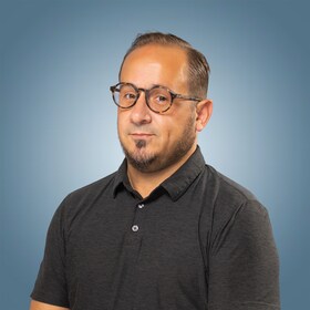 Staff member Jason Anderson from ID_5db3f1