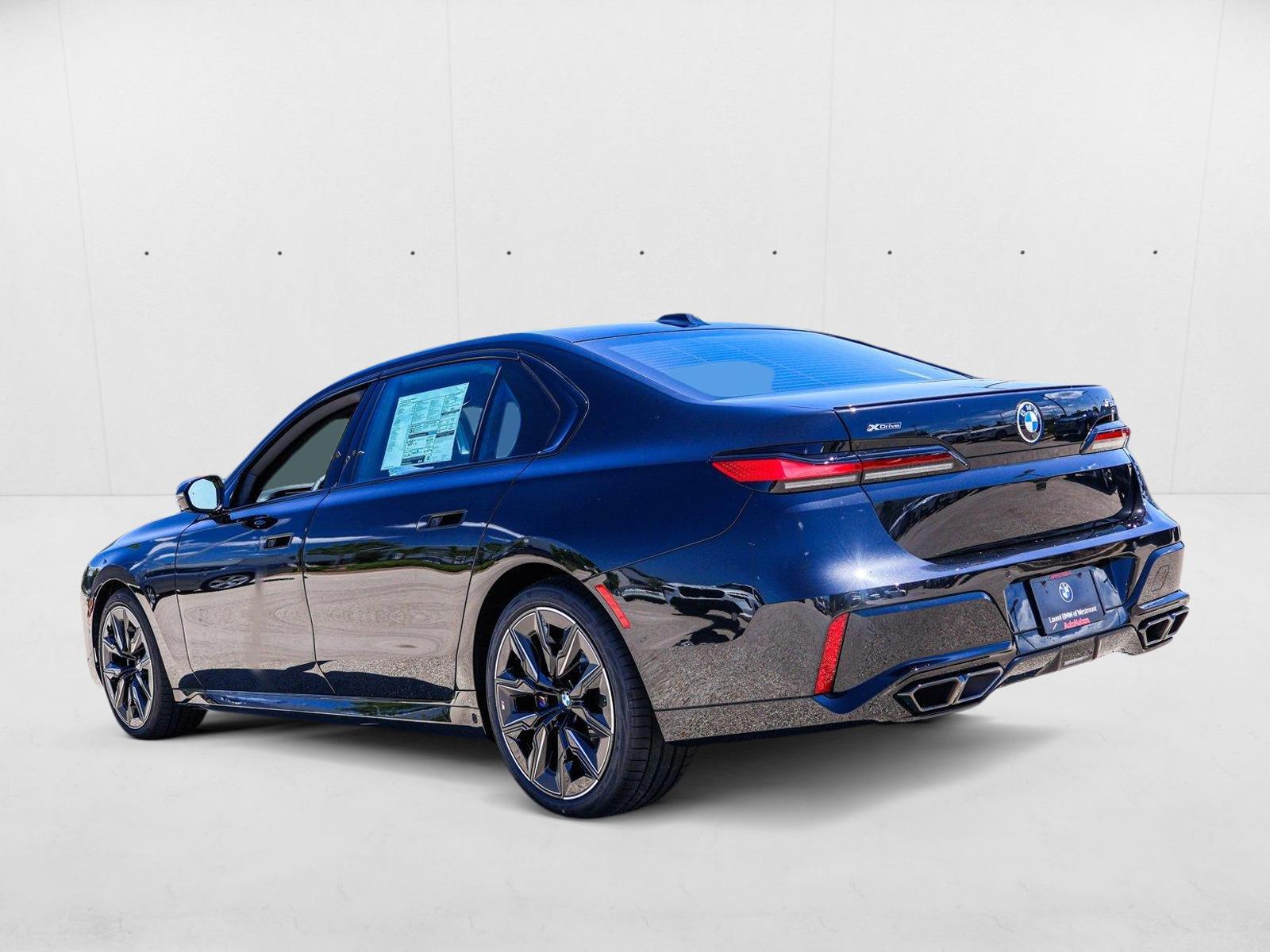 2025 BMW 7 Series 760i - Photo 7