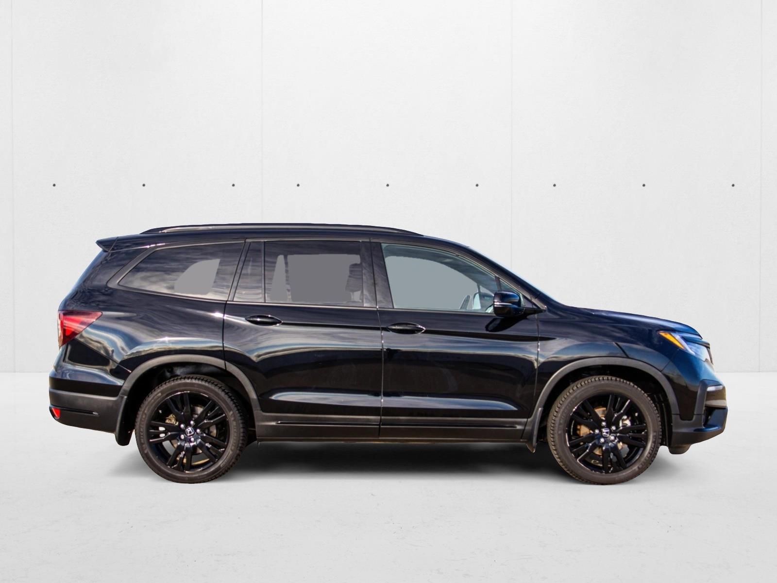 2020 Honda Pilot Black Edition photo 3