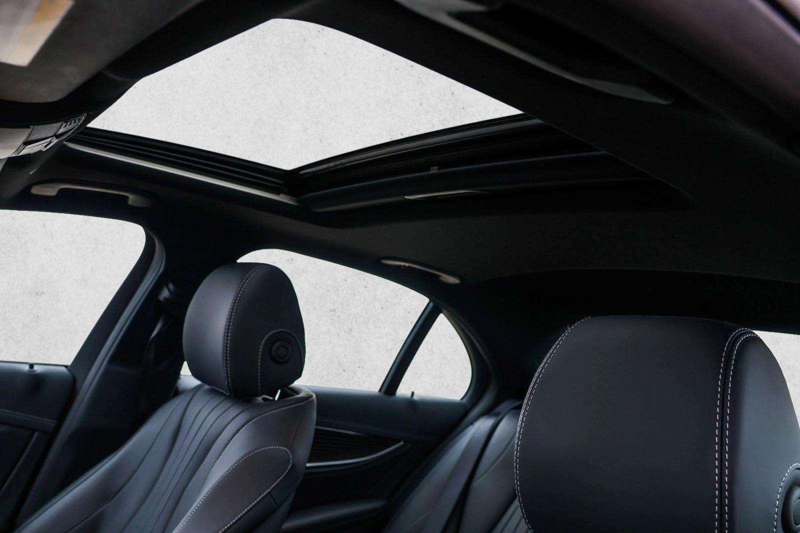 2021 MERCEDES-BENZ E-CLASS - Image 11