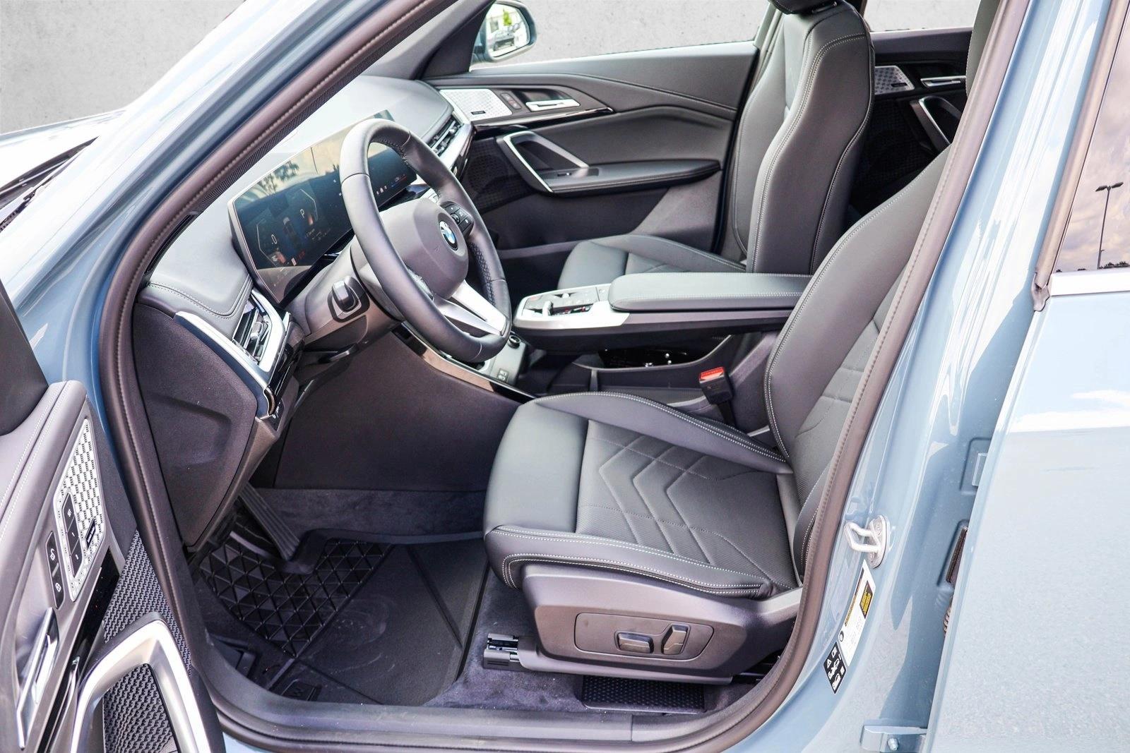 2025 BMW X1 28i - Photo 12