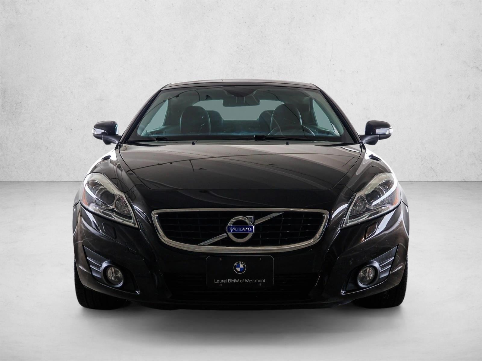 Used 2011 Volvo C70 T5 with VIN YV1672MC6BJ121015 for sale in Westmont, IL